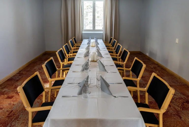 gallerianosto kartanon ruokailusali